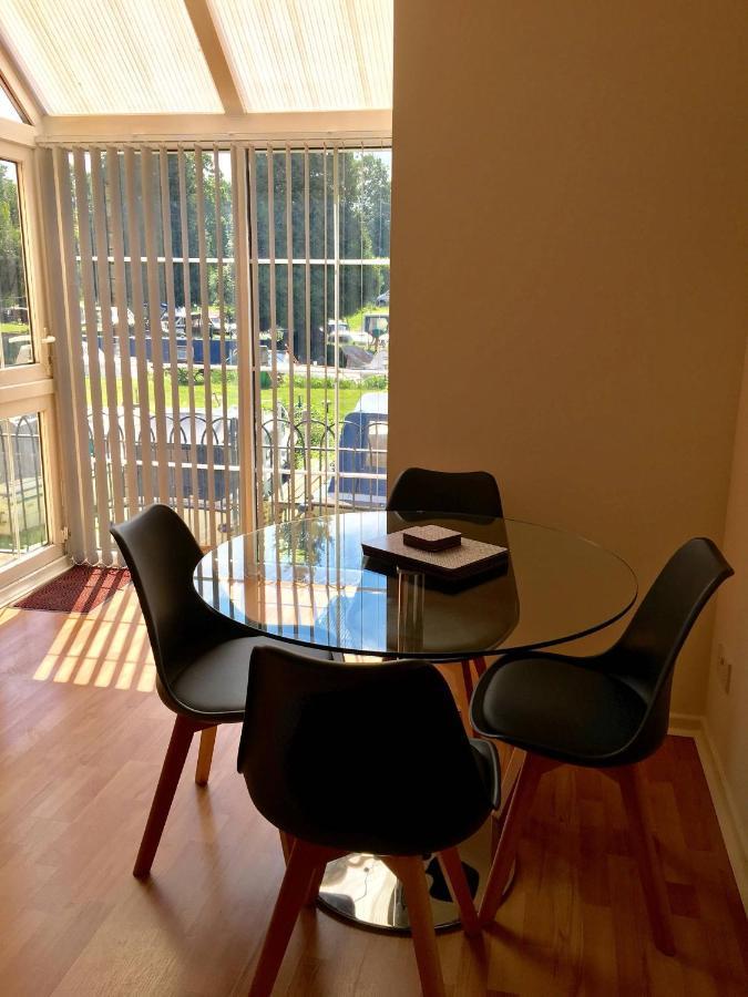 River Courtyard Apartment In The Heart Of Stneots Saint Neots Dış mekan fotoğraf